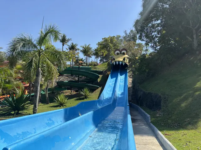 Super Crock e Corredeiras no Acquamania, parque aquático de Guarapari